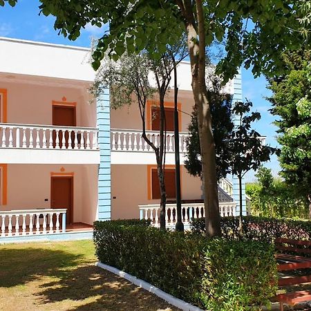 Vila Gridi- Apartamente Me Qera Spille Exteriör bild