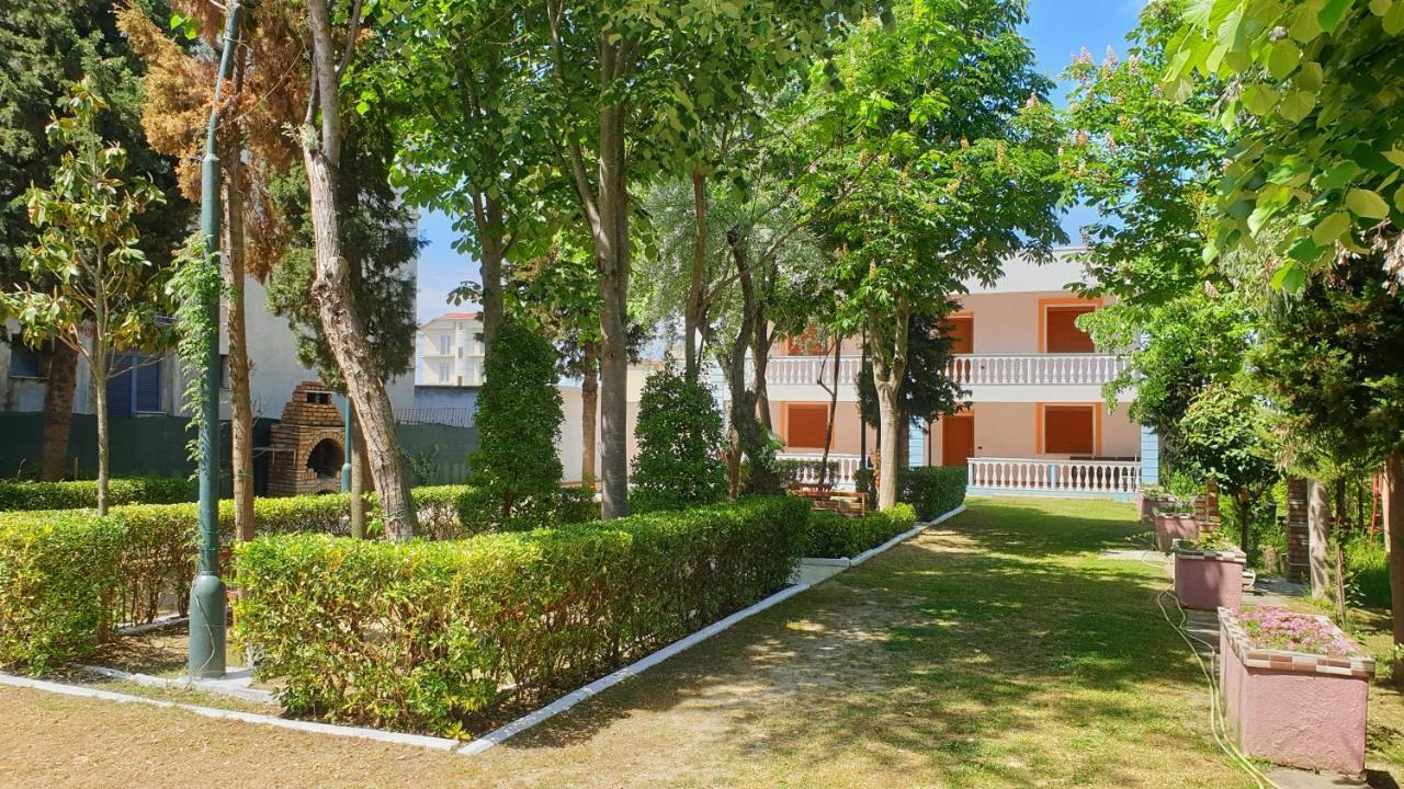 Vila Gridi- Apartamente Me Qera Spille Exteriör bild