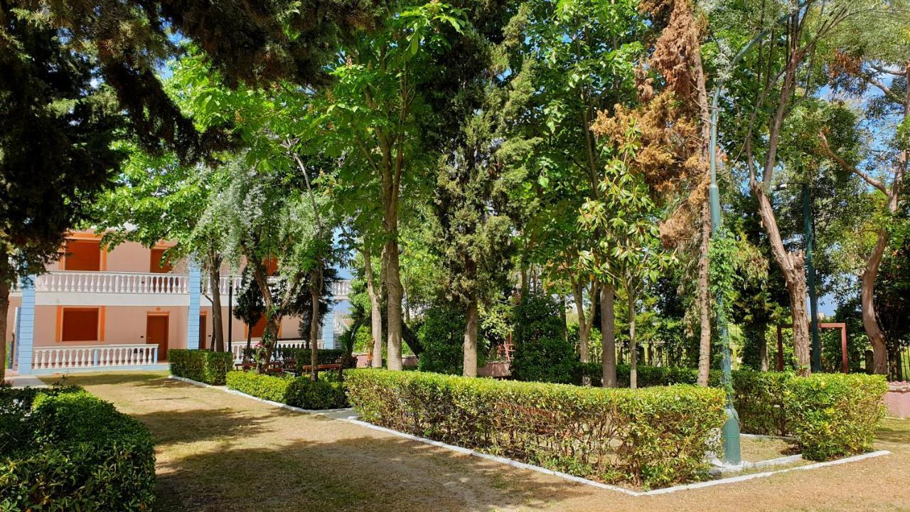 Vila Gridi- Apartamente Me Qera Spille Exteriör bild
